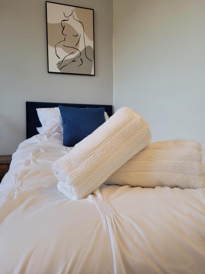 4-Bedroom Home Near Ema, Sleeps 6 كاسل دونينغتون المظهر الخارجي الصورة